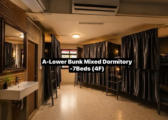 Hostal Tuktuk